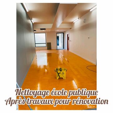 Nettoyage d'une école publique après travaux pour rénovation